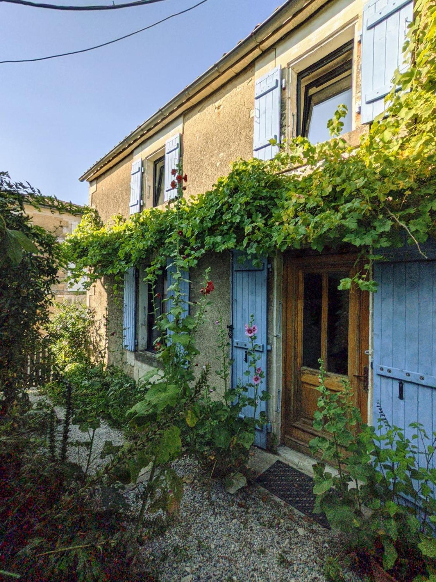 Vila Les Volets Bleus Arçais Exteriér fotografie